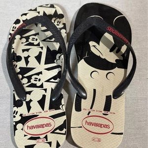 Disney Mickey Havaianas Sandal. Size 9/10M 11/12W